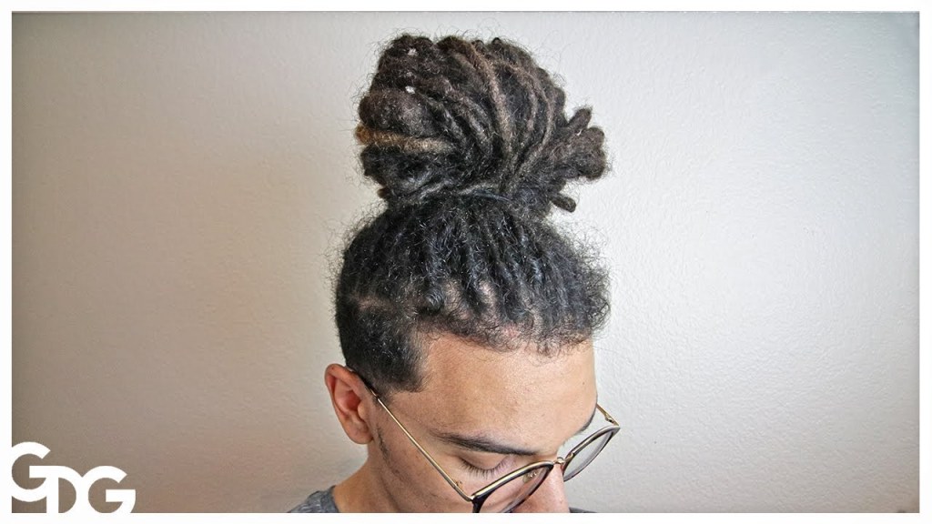 Picture of: How To Do A Bun With Dreadlocks